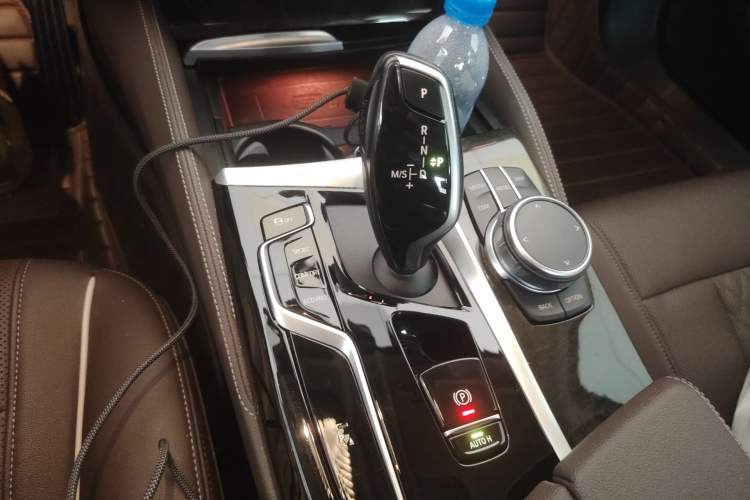 Used BMW 5 Series 2021 525Li Luxury Package Gear Lever