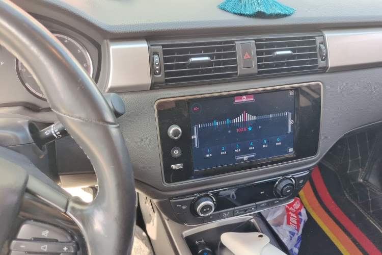 Used Qoros 3 2016 Urban SUV 1.6T Automatic Zhiyue Model