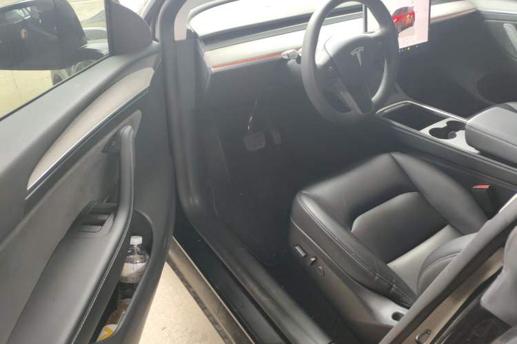 Used Tesla Model Y 2023 Rear-Wheel-Drive Version Driver Seat