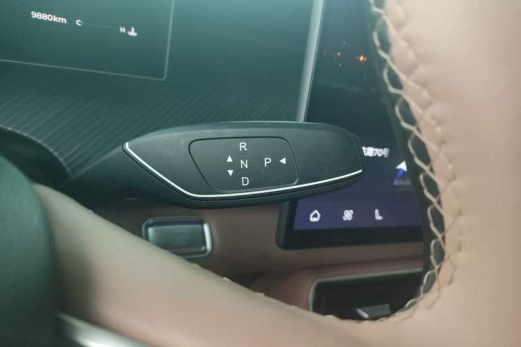 Used Chery Tiggo 8 L 2025 Model 2.0T Two-Wheel Drive Changhong Edition—5 Seaters