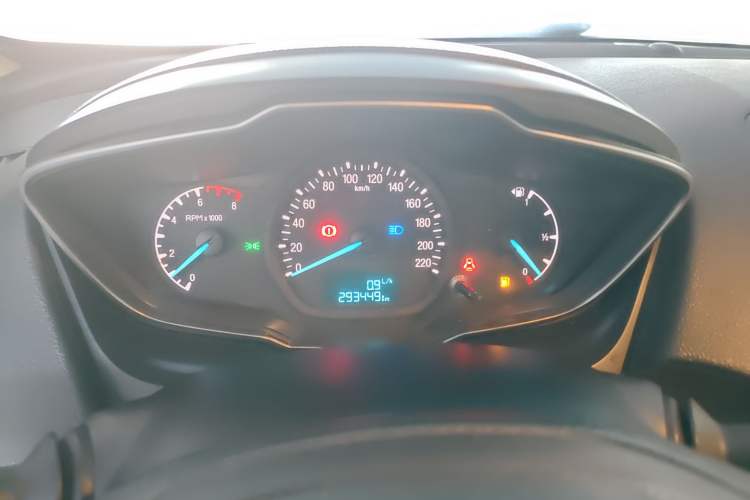 Used Ford Escort 2015 1.5L Manual Comfort Model Instrument Cluster