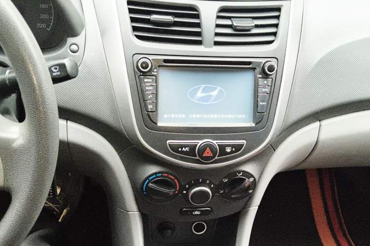 Used Hyundai Verna (older generation) 2016 1.4L Manual Smart GLS Trim
