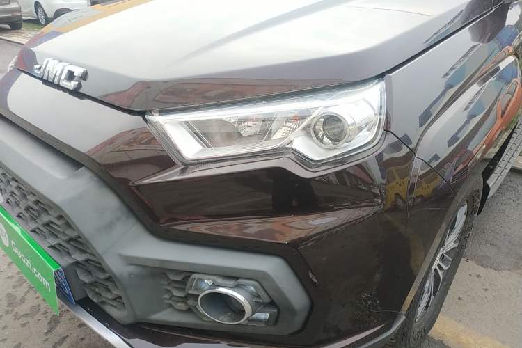 Used JMC Yuhu 7 2020 2.0T Diesel Manual 4x4 Comfort Edition Short Wheelbase China VI Emission Standard JX4D20A6L