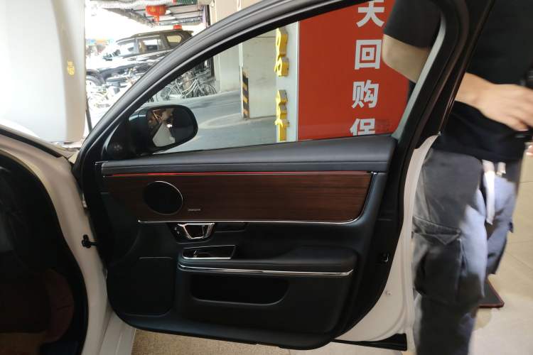 Used Jaguar XJ 2016 XJL 3.0 SC Two-Wheel-Drive Elegant Business Edition