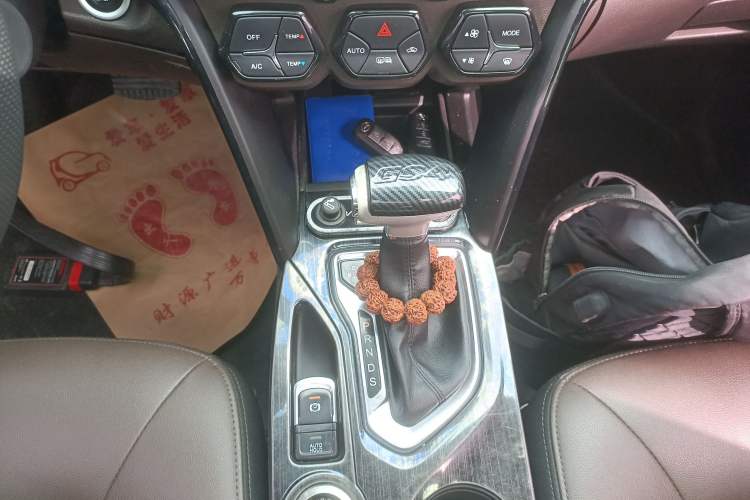 Used GAC Trumpchi GS4 2017 235T Automatic Two-Wheel Drive Luxury Smart Connectivity Version
