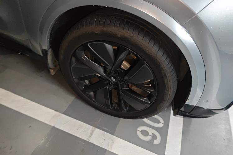 Used Li Auto L9 2022 Max model Exterior 7