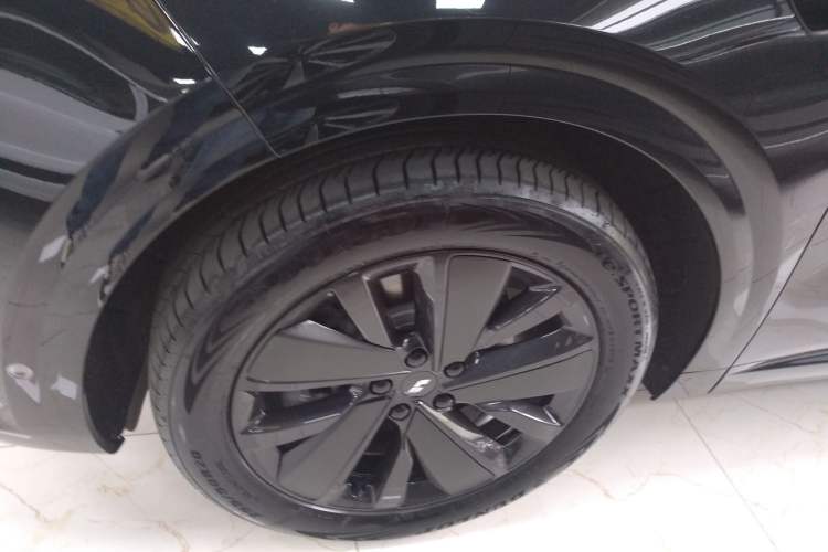 Used Li Auto L6 2025 Pro Smart Refresh Edition
