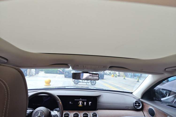 Used Mercedes-Benz E-Class 2023 E 260 L
