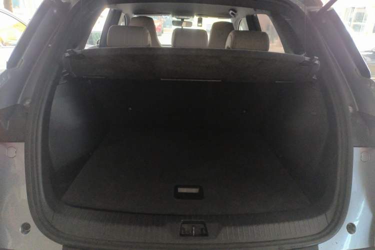 Used BYD Song Pro New Energy 2023 Champion Edition DM-i 71KM Navigation Model Trunk