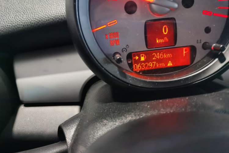 Used MINI 2011 1.6L ONE Odometer Close Up