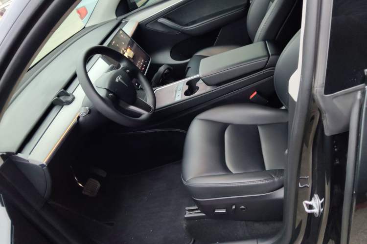 Used Tesla Model Y 2024 Rear-Wheel-Drive Version