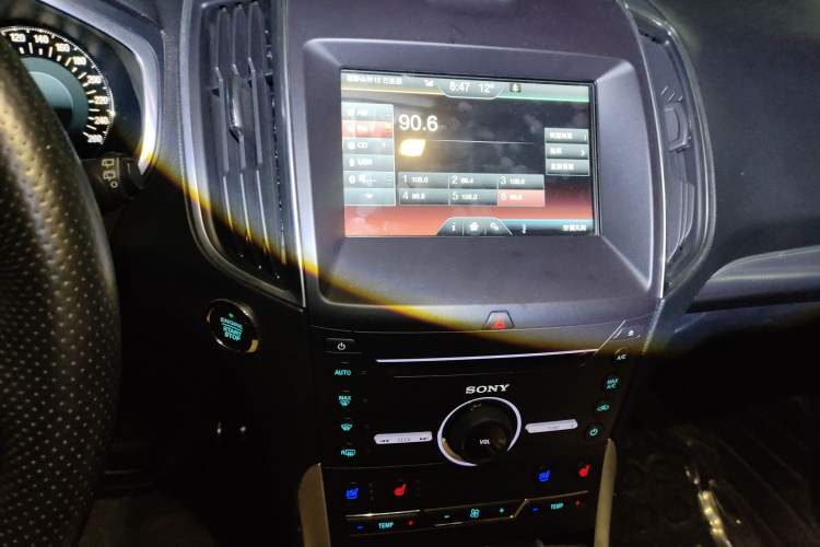 Used Ford Edge 2015 2.0T GTDi Four-Wheel Drive Prestige Model Audio And AC Panel