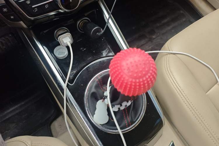 Used Zotye Domy X5 2017 Value Edition 1.6L Manual Comfort Model Gear Lever