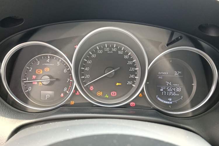 Used Mazda CX-5 2015 2.0L Automatic Two-Wheel Drive Urban Version