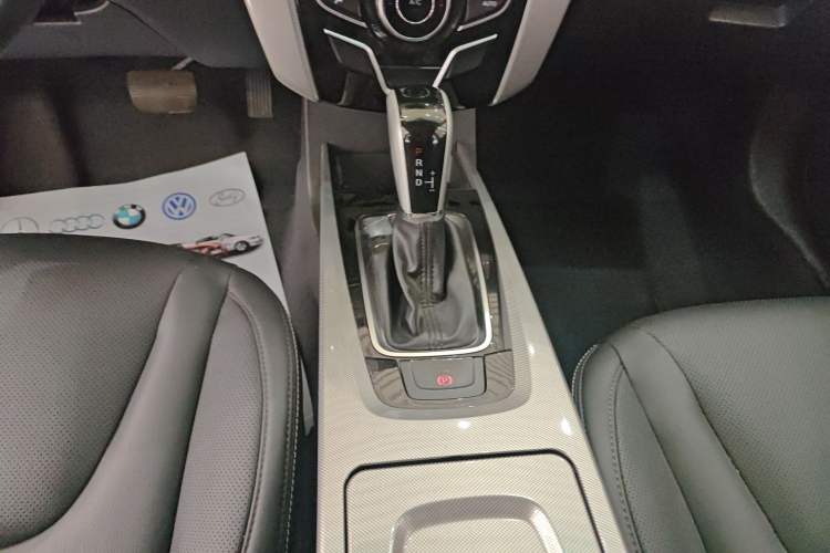 Used Luxgen U6 SUV 2015 1.8T Fashion Edition