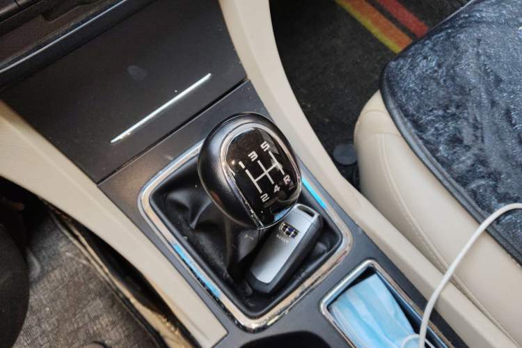 Used Geely Auto Emgrand 2017 Sedan Million Edition 1.5L Manual Luxury Model