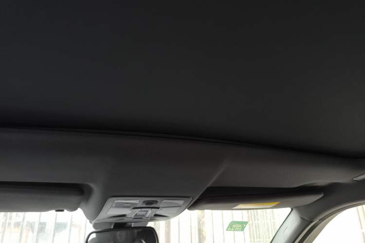 Used Land X7 2015 2.0T Panoramic Prestige Edition
