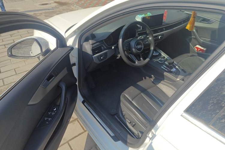 Used Audi A4L 2017 Plus 40 TFSI Ambition Model
