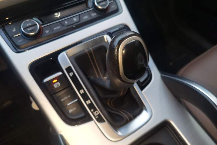 Used Geely Auto Emgrand X7 Sport 2016 1.8TD Automatic ZhiZun Version