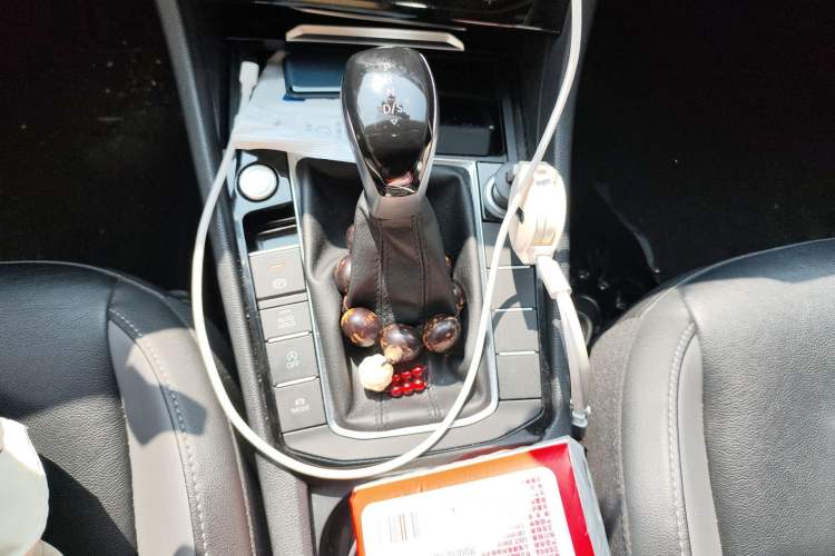 Used Volkswagen Sagitar 2020 200TSI DSG Comfort Version China VI Standard Gear Lever