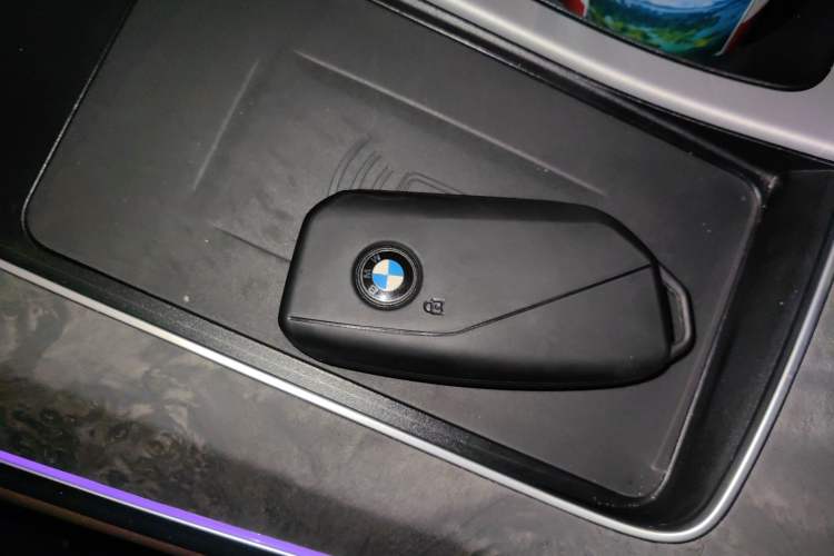 Used BMW X5 2023 xDrive 30Li Luxury M Sport Package
