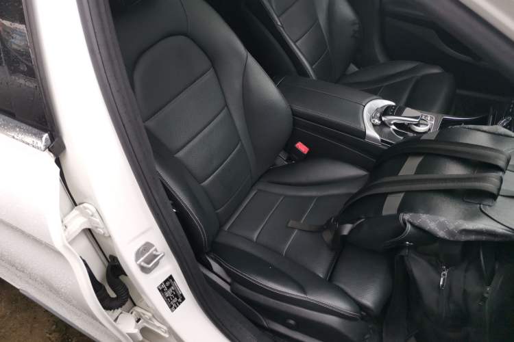 Used Mercedes-Benz C-Class 2015 Restyled C 180 L Sport Edition Right Front Seat