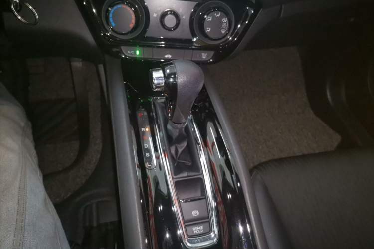 Used Honda Vezel 2020 1.5L CVT Pioneer Edition
