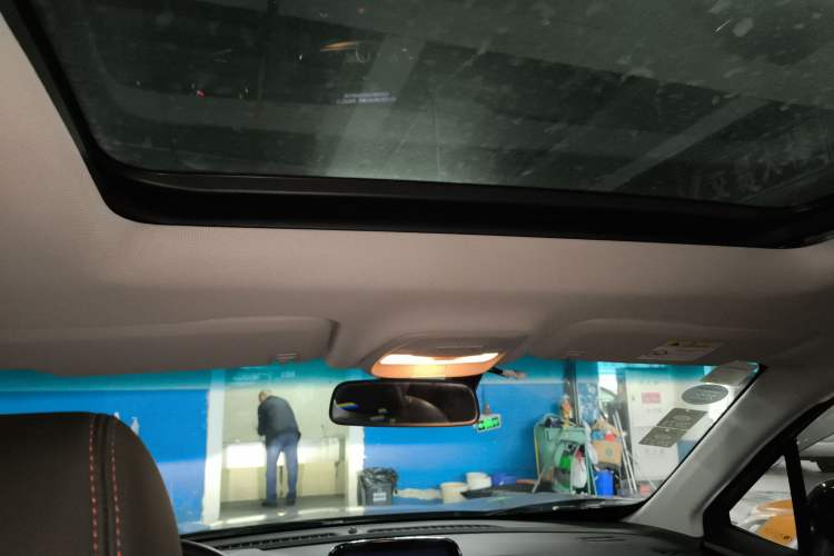 Used Chevrolet Orlando 2019 Redline 530T Automatic Enjoyment Version (5+2 Seating) China VI Headliner