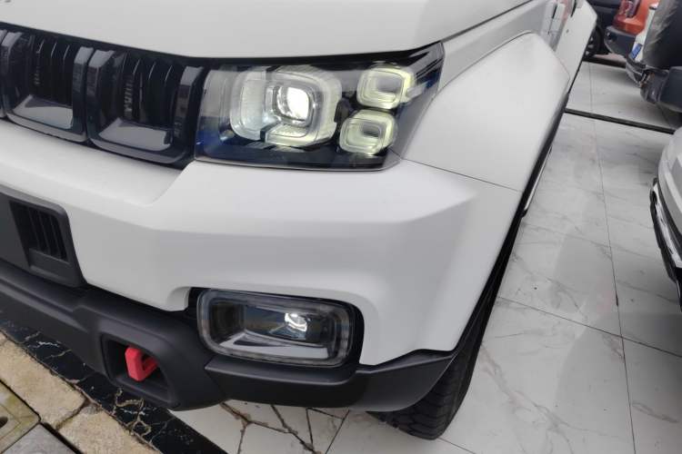 Used BAIC Off-Road BJ40 2023 2.0D Automatic Four-Wheel Drive Blade Hero Edition Adventurer Type (with Front and Rear Electronic Locks)
