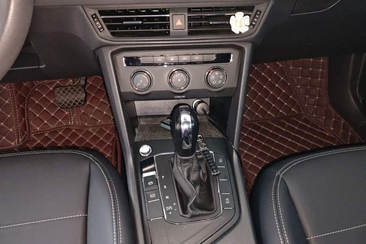 Used Volkswagen Tharu 2021 280TSI Two-Wheel Drive Trend Edition Gear Lever