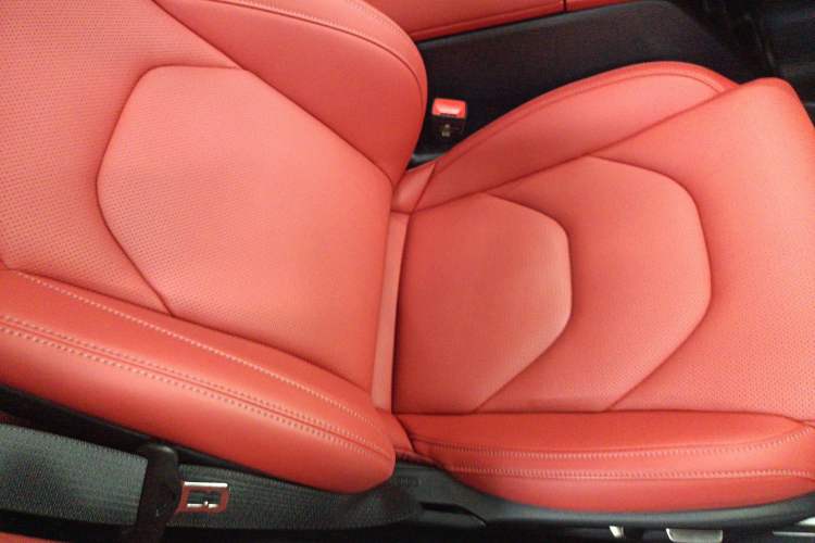 Used Xiaomi Auto SU7 2024 Four-Wheel Drive Ultra-Long Range Advanced Intelligent Driving Max Edition