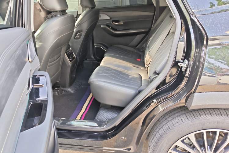 Used JETOUR Shanhai L9 2024 1.5TD 2DHT Max 7-Seater