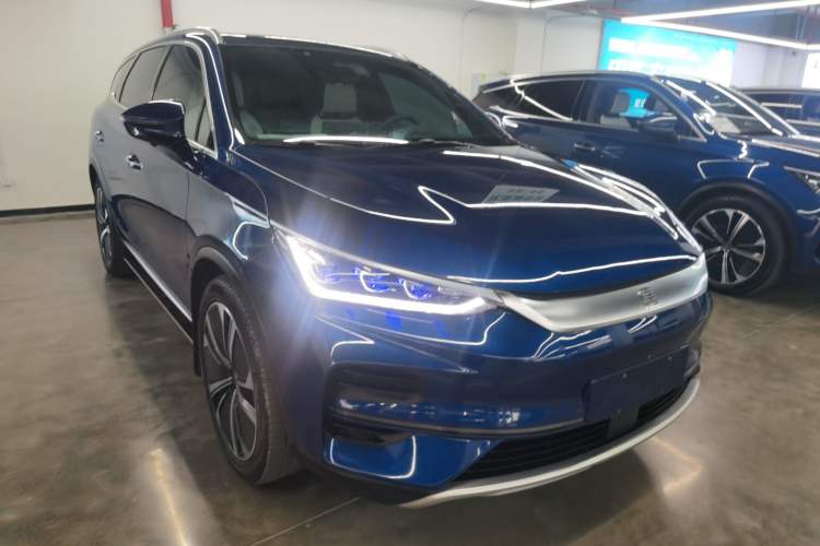 Used BYD Tang New Energy 2022 EV 635 km All-Wheel-Drive Flagship Model Front Right 45 Deg
