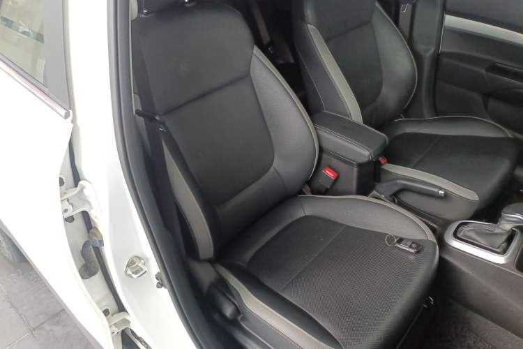 Used Kia kx1 Stonic 2021 1.4L CVT Fun & Sunroof Model