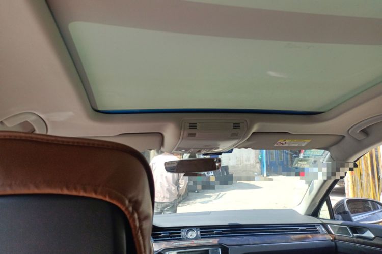 Used Volkswagen Magotan 2017 330TSI DSG Luxury Model Headliner