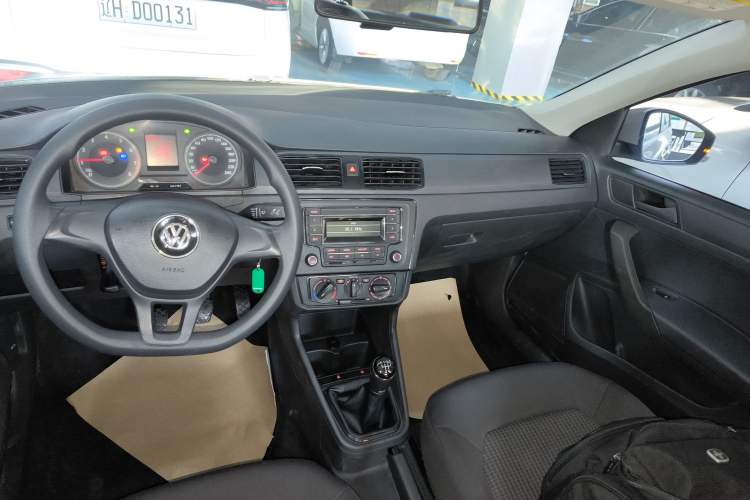 Used Volkswagen Santana 2019 1.5L Manual Fashion Edition China VI Standard
