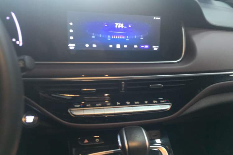 Used GAC Trumpchi M6 2023 PRO 270T DCT Luxury Edition