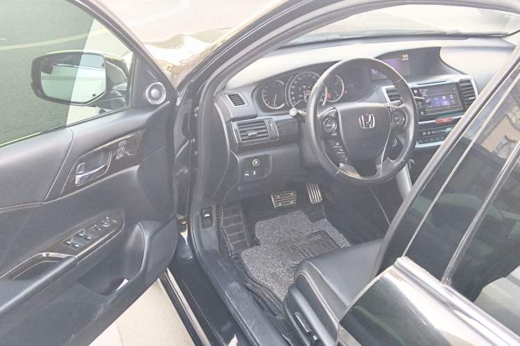 Used Honda Accord 2015 3.0L VTI Prestige Edition
