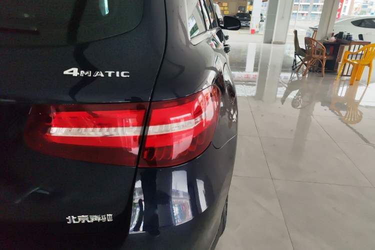 Used Mercedes-Benz GLC 2017 GLC 260 4MATIC Luxury Model