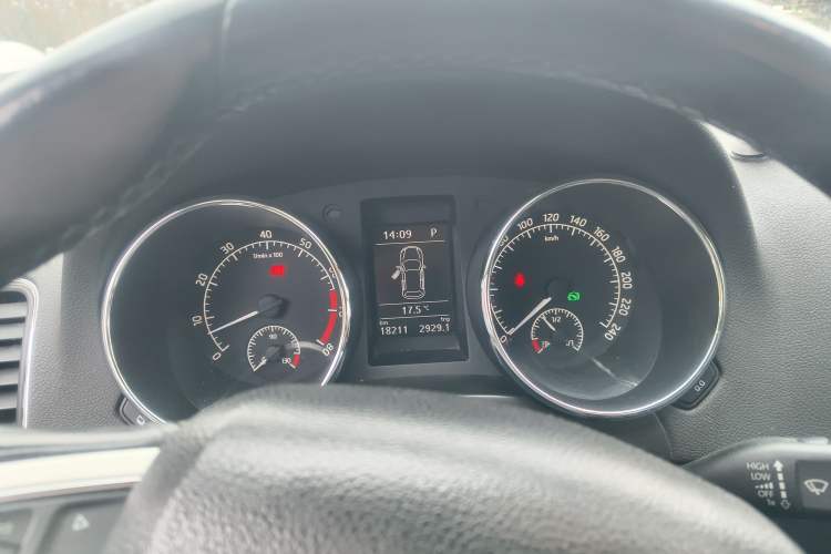 Used Skoda Yeti 2017 TSI280 DSG Car Enjoy Brothers Edition
