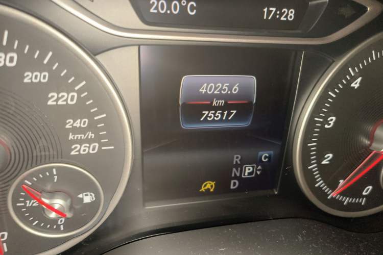 Used Mercedes-Benz B-Class 2017 B 200 Sport Edition Odometer Close Up