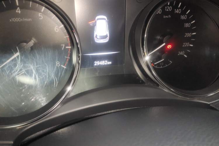 Used Nissan X-Trail 2023 Classic 2.0L Two-Wheel Drive Smart Connect Premium Edition Odometer Close Up