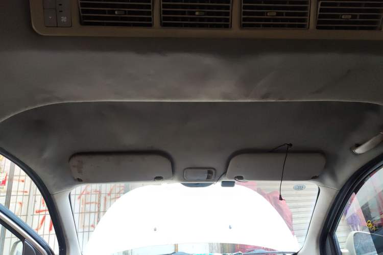 Used Wuling Rongguang V 2018 1.5L Standard Version
