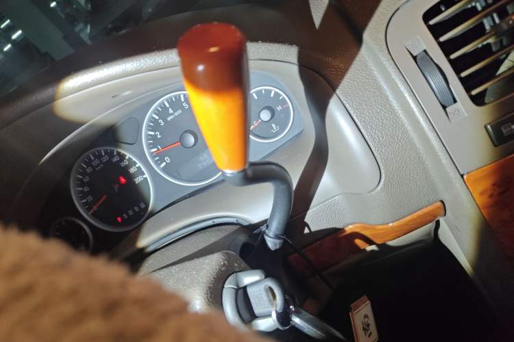 Used Buick GL8 2011 2.4L CT Comfort Edition
