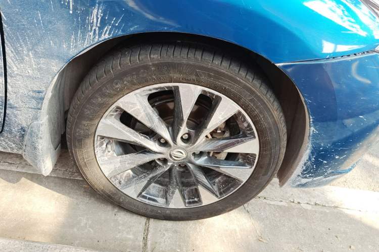 Used Nissan Lannia 2016 1.6L CVT Smart Cool Edition Right Front Wheel Hub