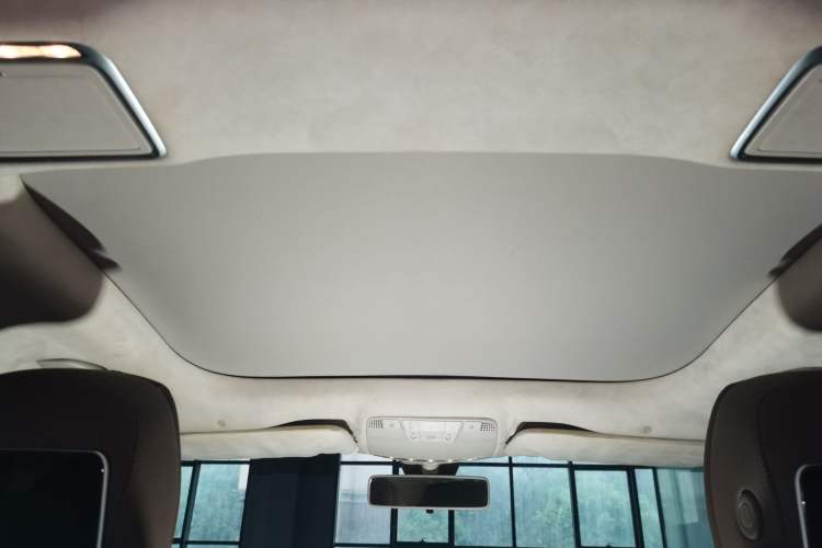 Used Mercedes-Benz E-Class 2018 Facelift E 200 L 4MATIC Headliner