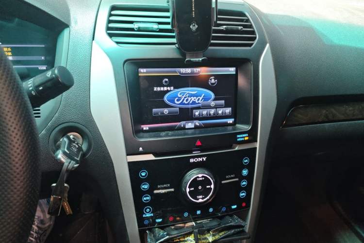 Used Ford Explorer 2013 3.5L Deluxe Model