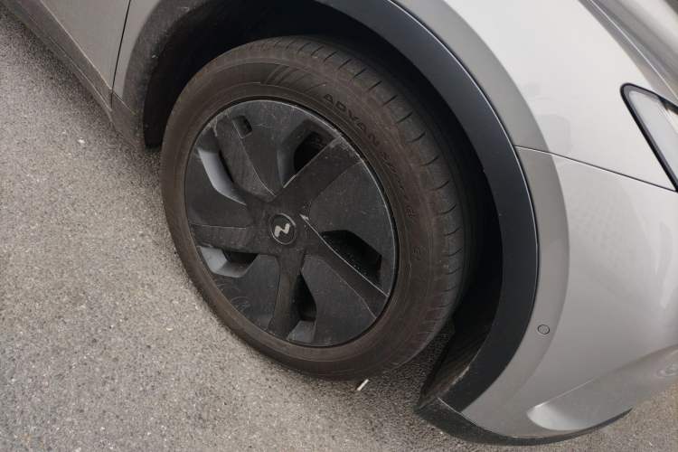 Used ONVO L60 2024 60 kWh Rear-Drive Version Right Front Wheel Hub