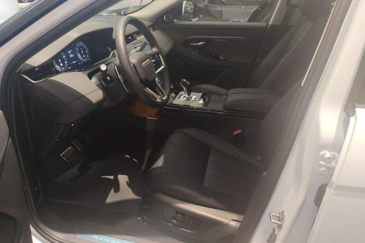 Used Land Rover Range Rover Evoque 2023 Aurora L 249 PS Luxury Edition
