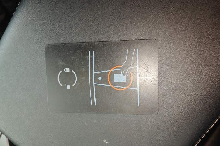 Used Tesla Model Y 2023 Rear-Wheel-Drive Version Vehicle Key